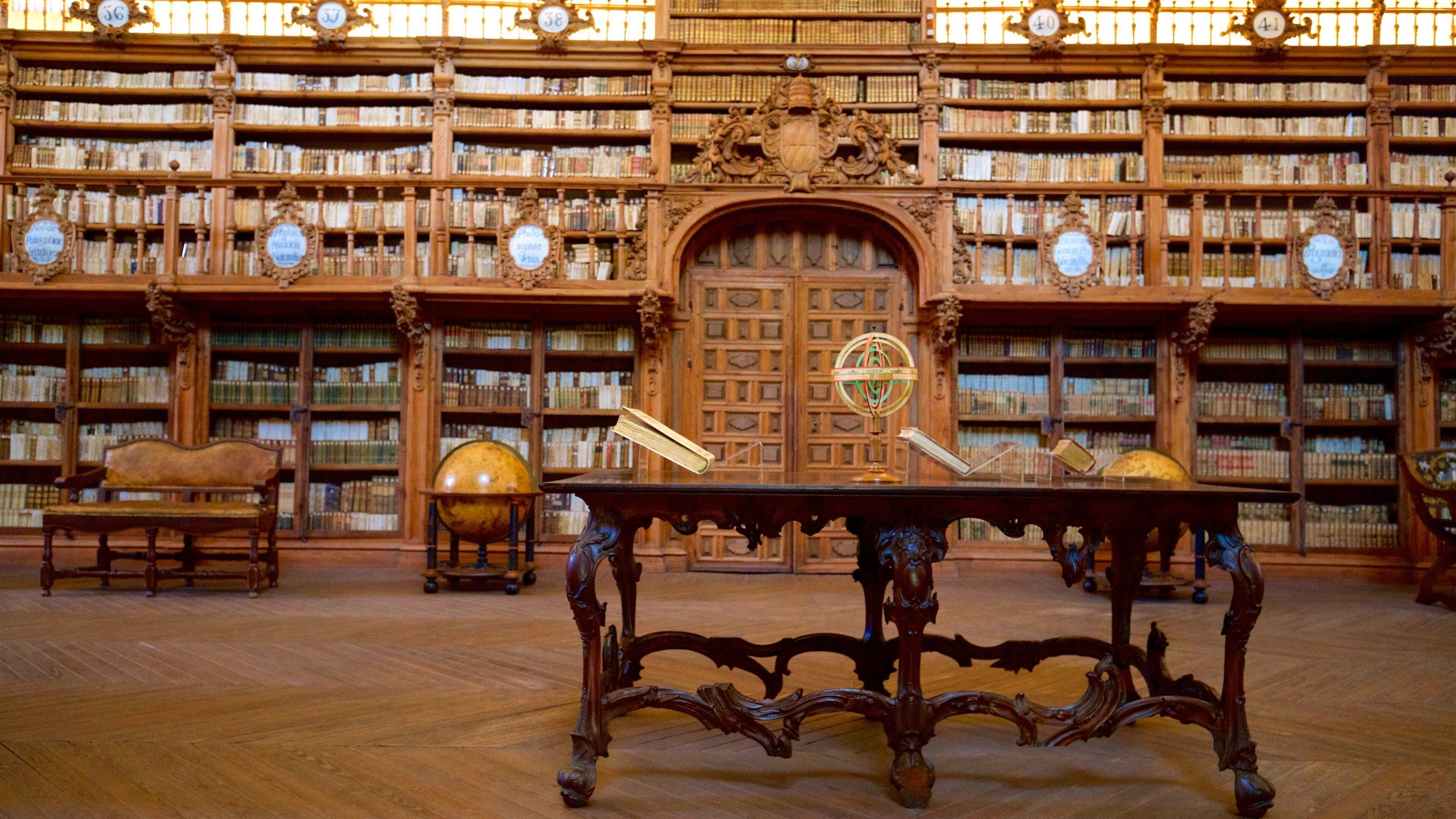 University of Salamanca showing interior views and heritage elements