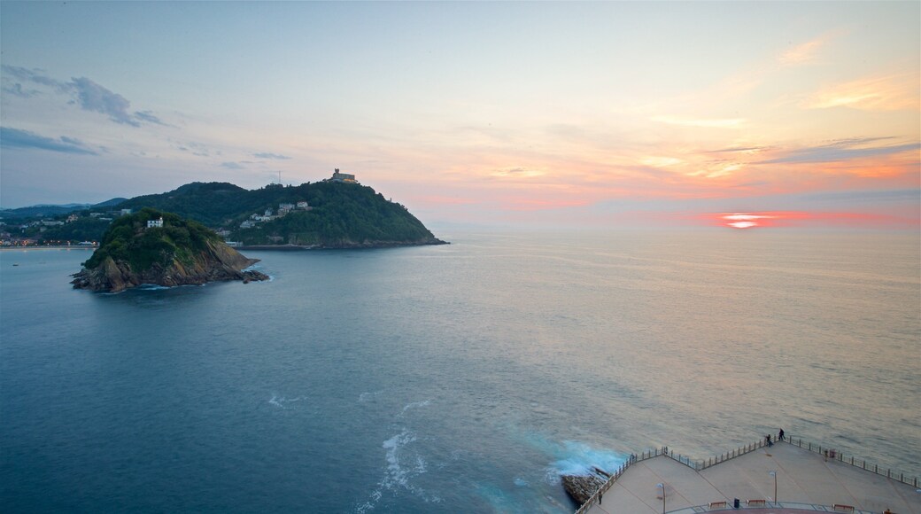 Monte Urgull showing island images, a sunset and general coastal views