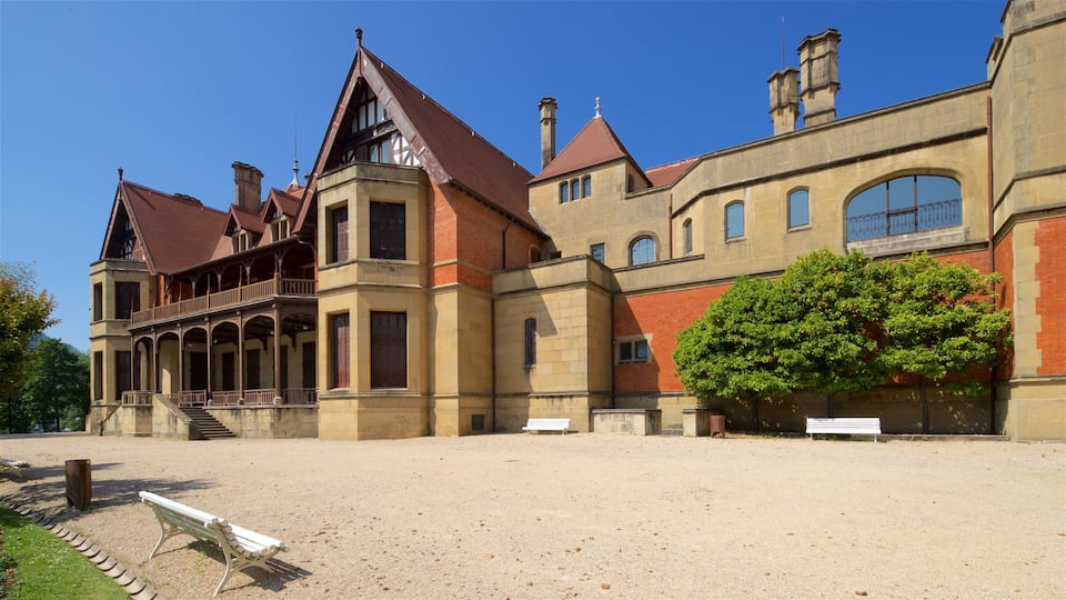 Miramar Palace featuring a house and heritage architecture