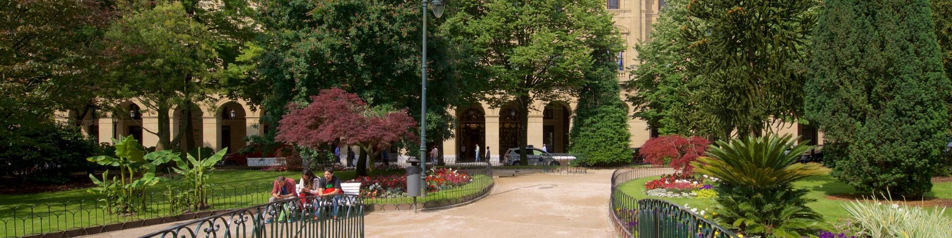 Plaza Gipuzkoa which includes flowers, heritage elements and a park