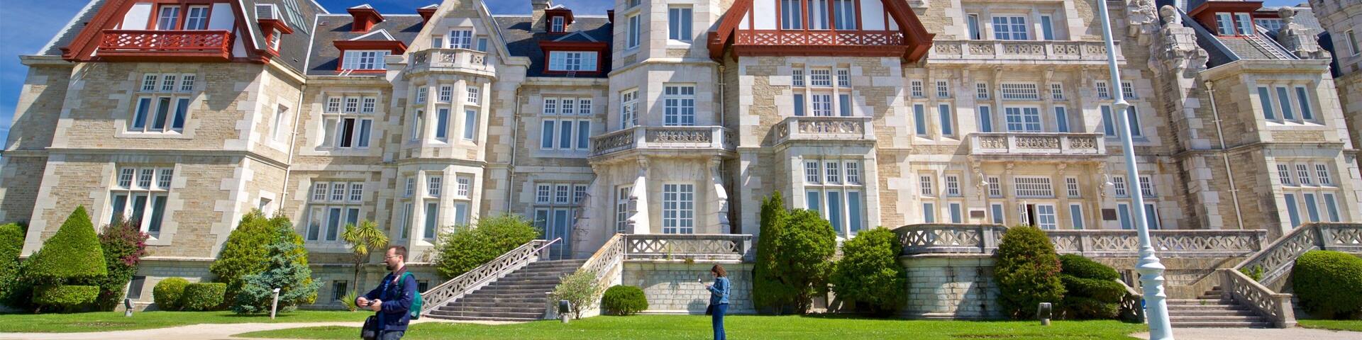 Palais royal de la Magdalena qui includes parc, patrimoine architectural et maison