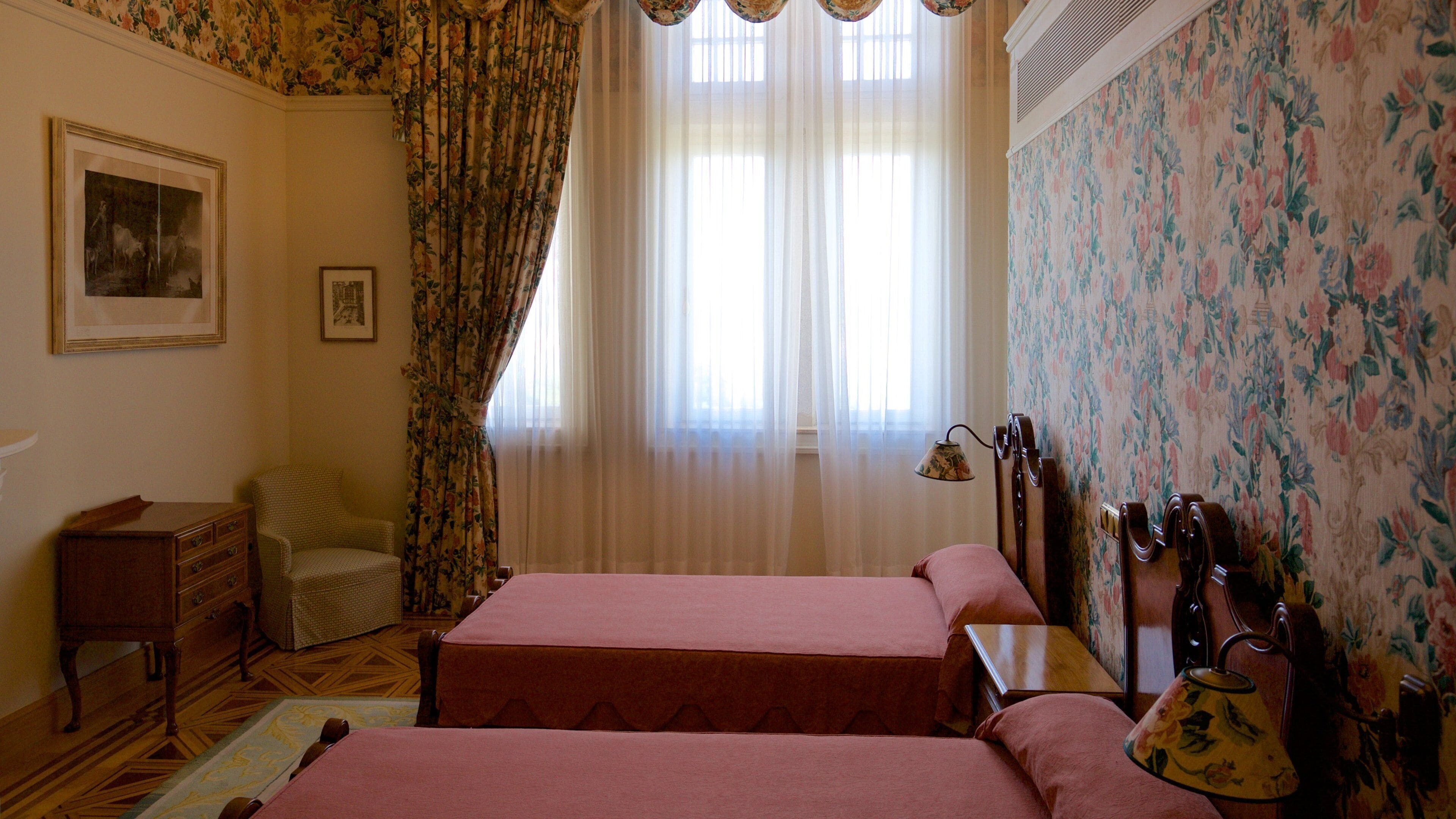 Palacio de la Magdalena que incluye una casa, elementos patrimoniales y vistas de interior