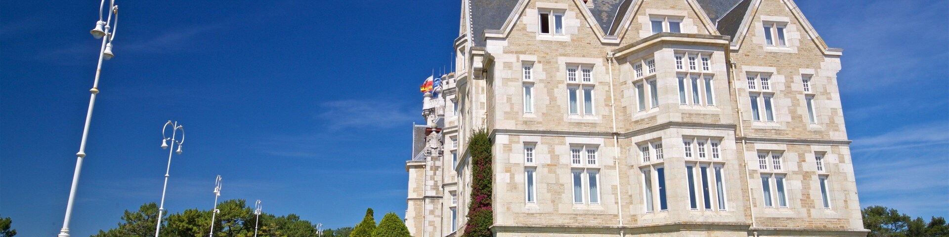 Palacio de la Magdalena welches beinhaltet Haus, Park und historische Architektur