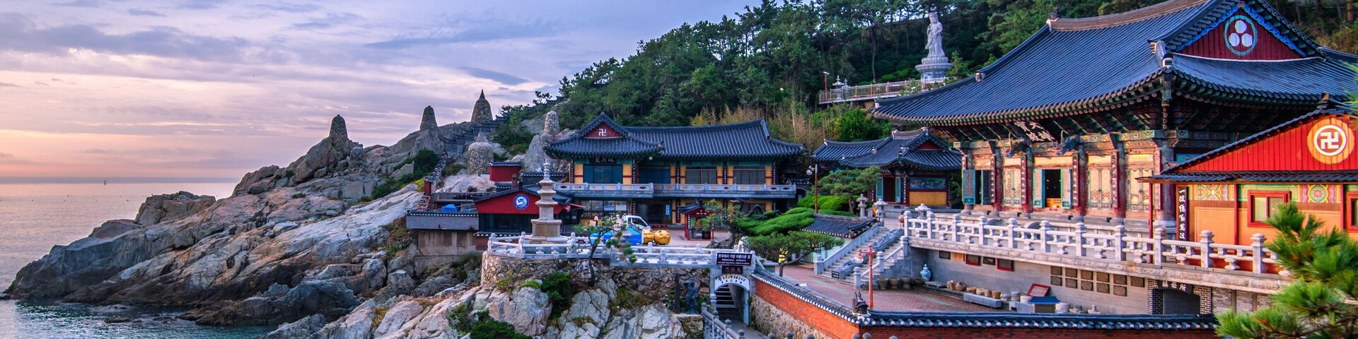 hae dong yonggungsa temple at sunrise Busan south korea