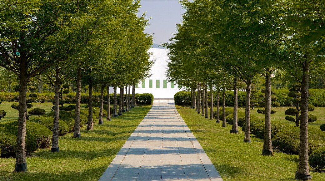 UN Memorial Cemetery mostrando parco