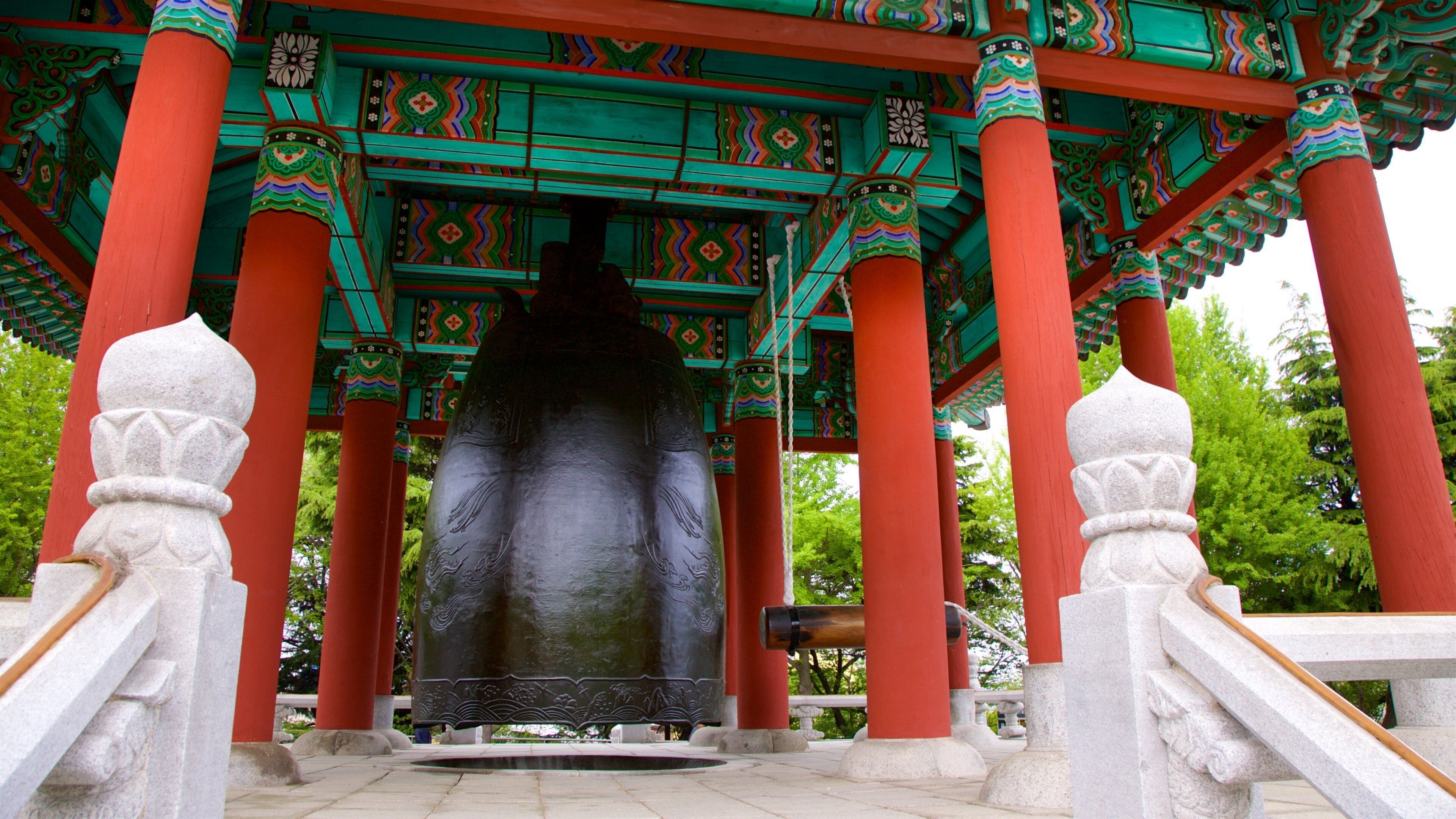 Yongdusan Park showing heritage elements