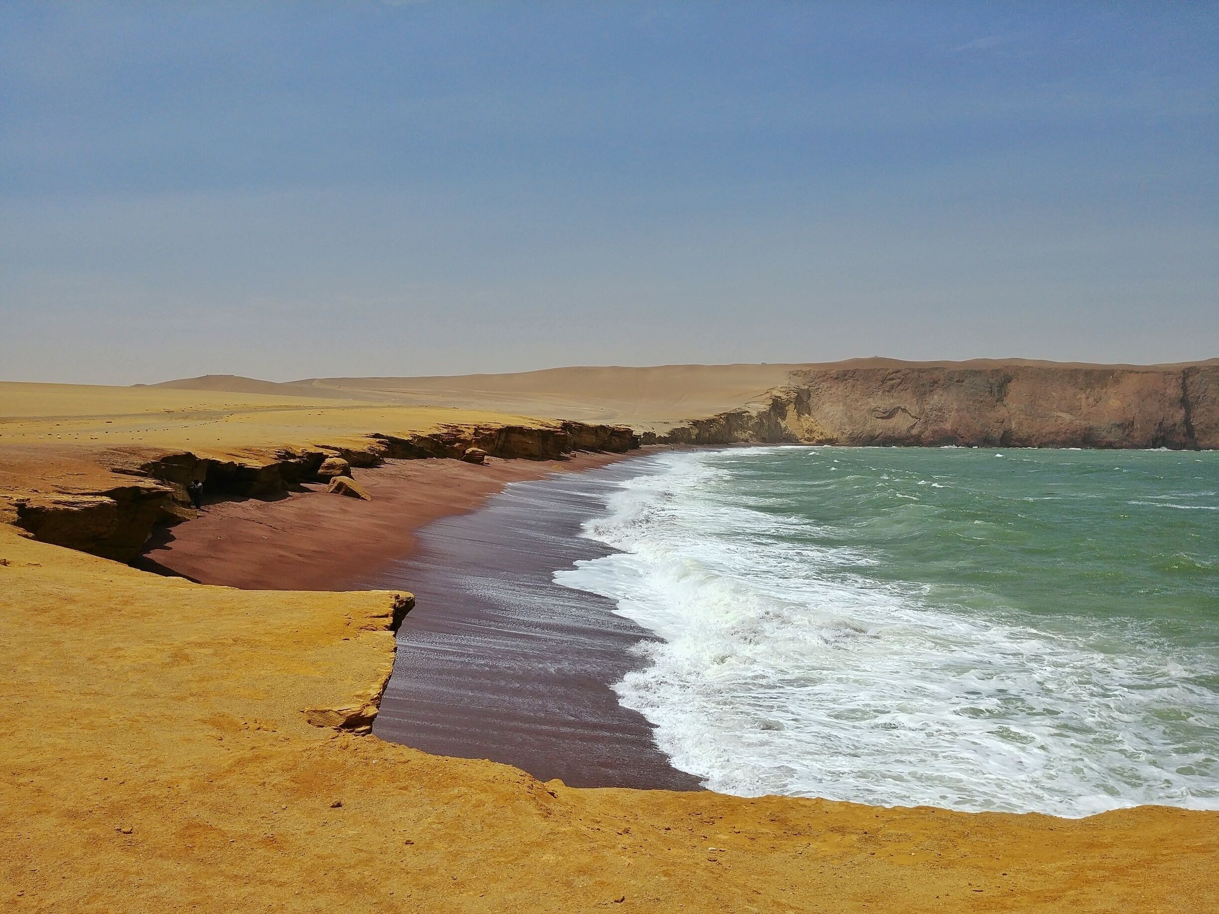 Playa Roja, Paracas, Ica. Peru
#playaroja #paracas #ica #peru #redbeach #sand #beach #red #nature