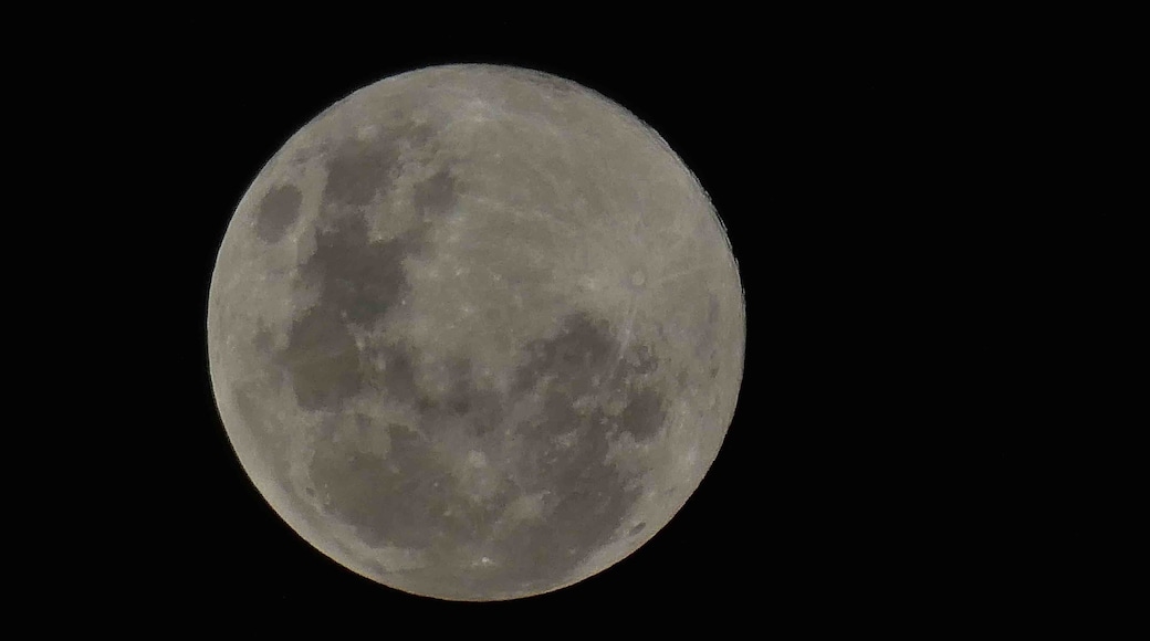 Full moon over the Southern Hemisphere. This beauty lit up the ocean and provided a beautiful sight for us.
#OntheRoad