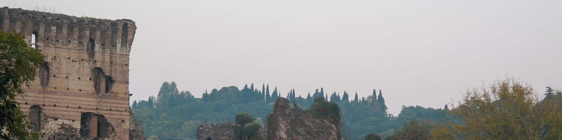 Made the trip to Borghetto from Sirmione just to take this photo, just making in on time at sunset.
ISO 100 - 57mm - f/20 - 2.5sec