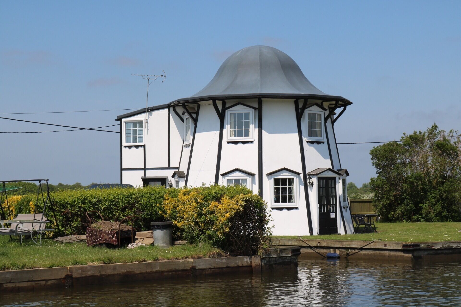 Boating along the river on a Sunday morning 