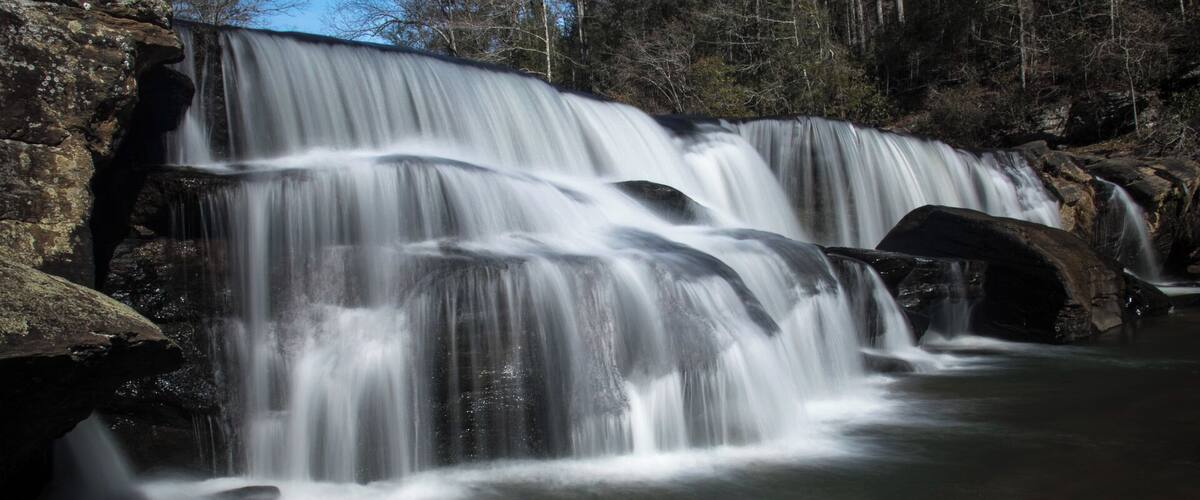 It is only a 1 mile hike to this beauty. View a video about it here: https://www.hdcarolina.com/episode/riley-moore-falls
#Waterfall