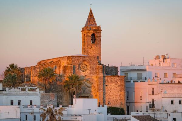 Vejer de la Frontera showing heritage architecture, landscape views and a sunset