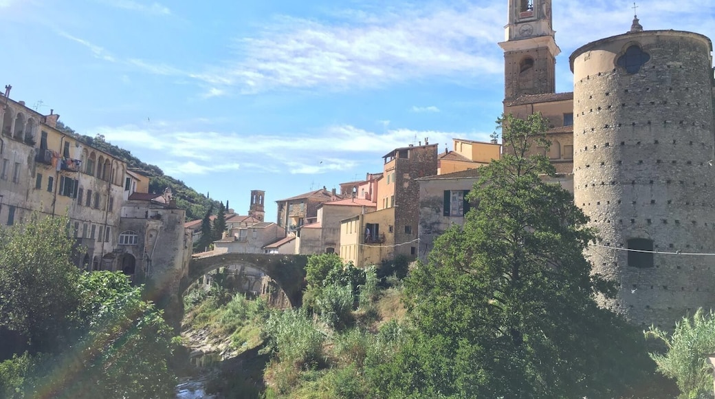 Questo ponte risale all'anno 1000