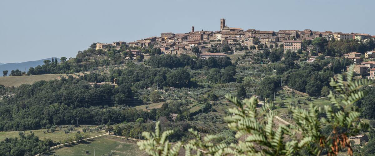Panoramica del paesino di Radicondoli in provincia di Siena