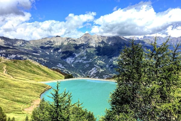 #Walk on the top of the #mountain and #discover an #amazing #view with a #lake