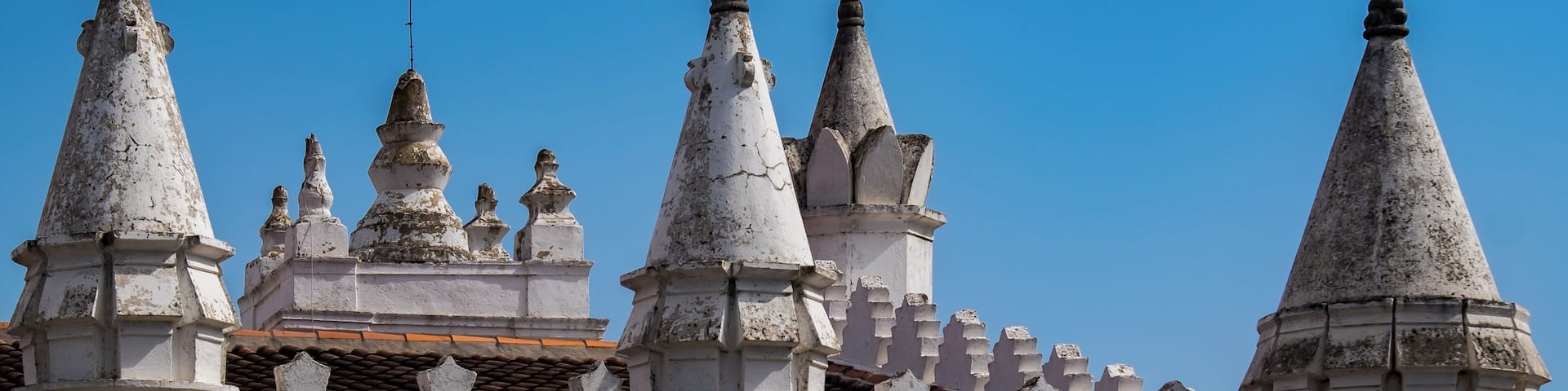 Walking in Mértola #Portugal
#mertola #architecture #topeuropephoto #visitportugal #igersportugal #portugalalive #portugalcomefeitos #sharing_portugal #topportugalphoto #discoverportugal #ig_portugal #portugal_em_fotos #super_portugal #portugalvisuals #portugalemclicks #findout_portugal #RevealPortugal #weshareportugal #portugaladdict #portugal_gems #traveltheworld #travelphotography #travel #alentejo #alentejolovers #visitalentejo #visitmertola #alentejogram #travelchannel