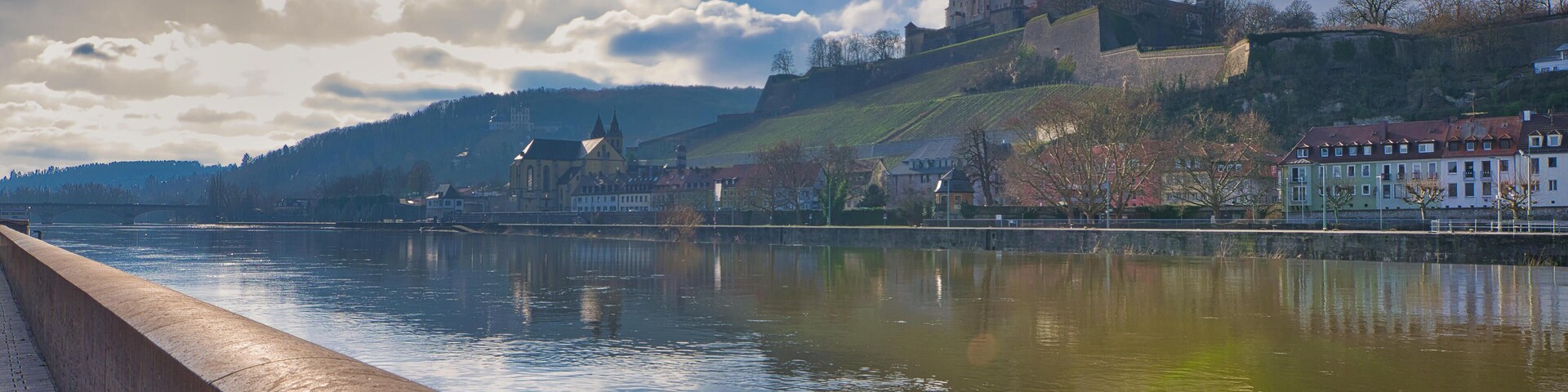 M1NA28 Stad Wurzburg a Medieval city in west Germany Bavaria and the inner area of Marienberg Fortress