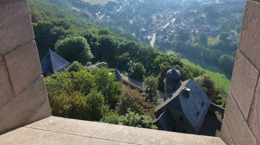 Blick vom Bergfried auf Ruthweiler und in Richtung Kusel