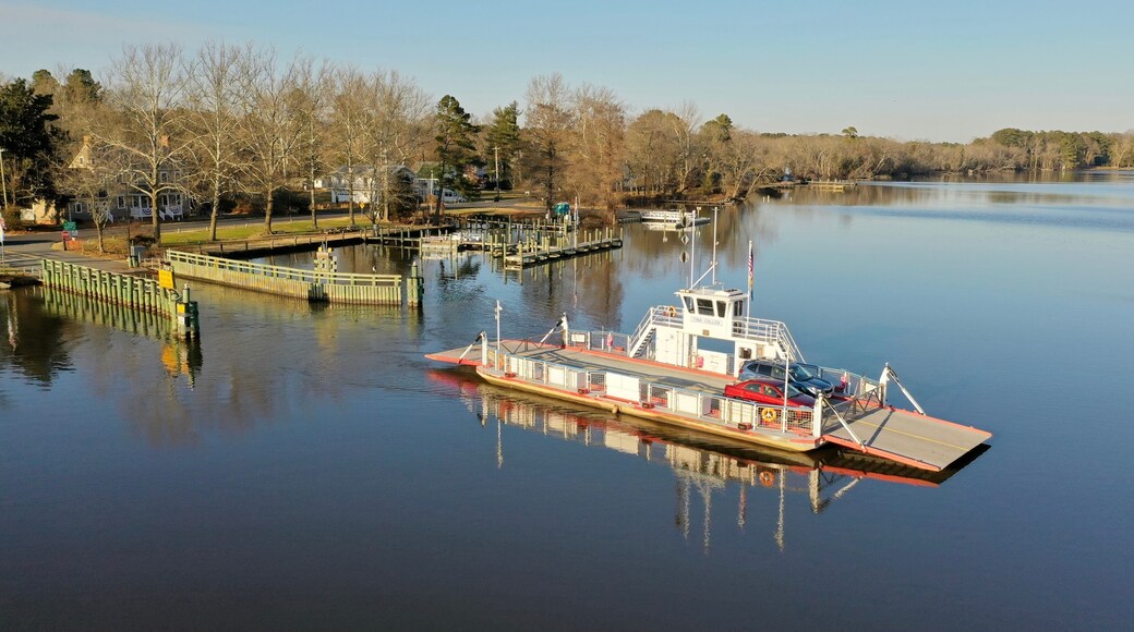 Auto ferry on river - Woodland Ferry, Seaford DE.