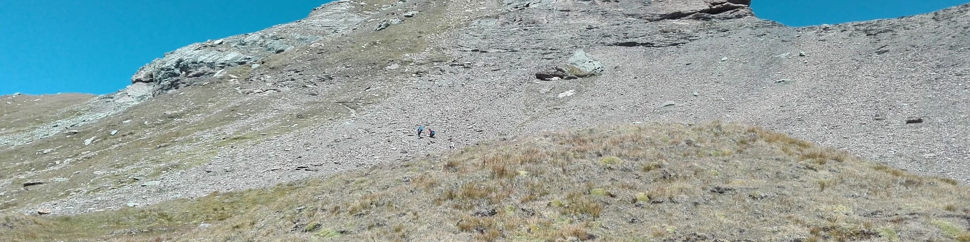 Il Corno Bussola nel suo versante sud
