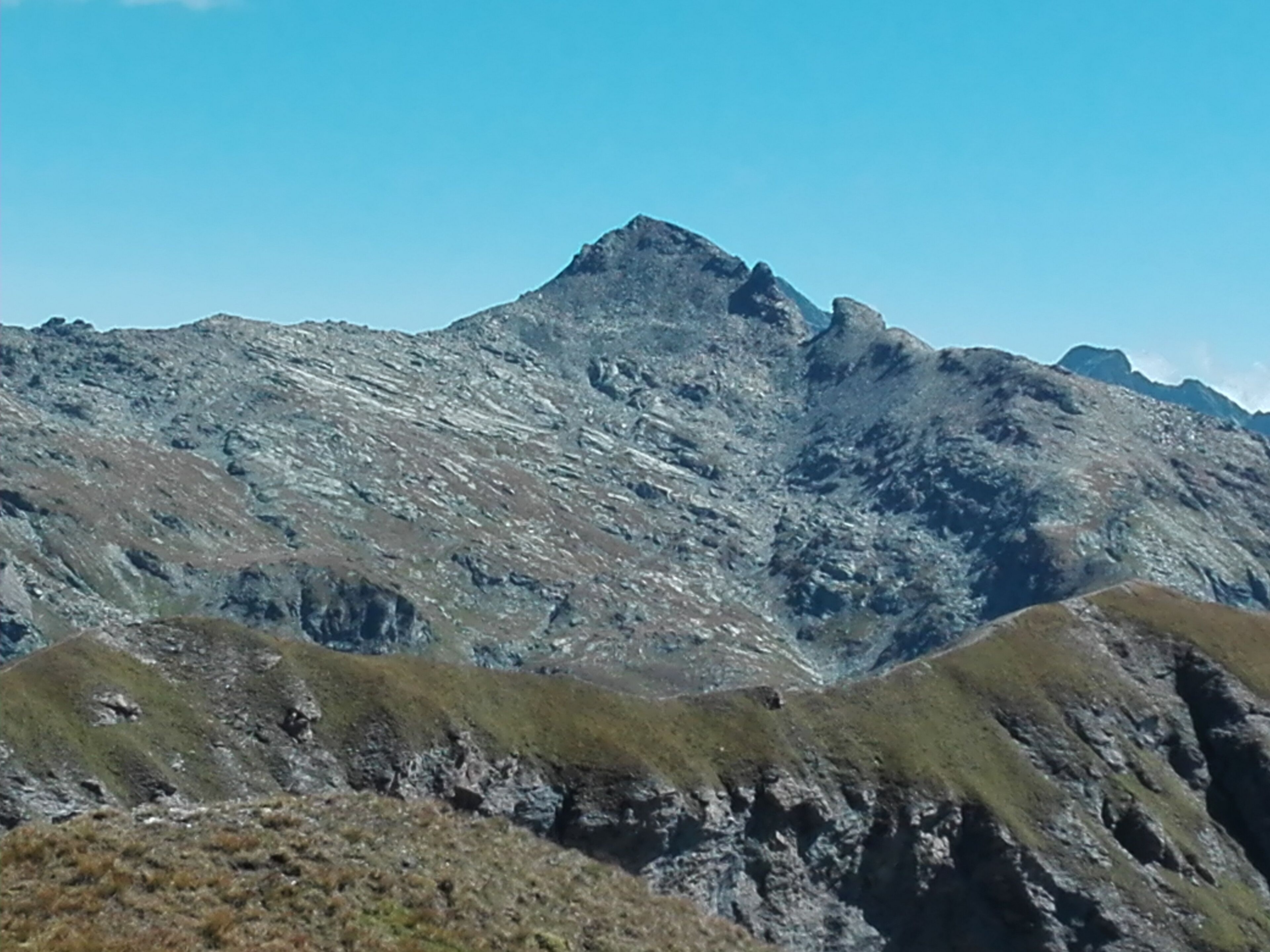 Il Corno Vitello visto quasi dalla vetta del Corno Bussola