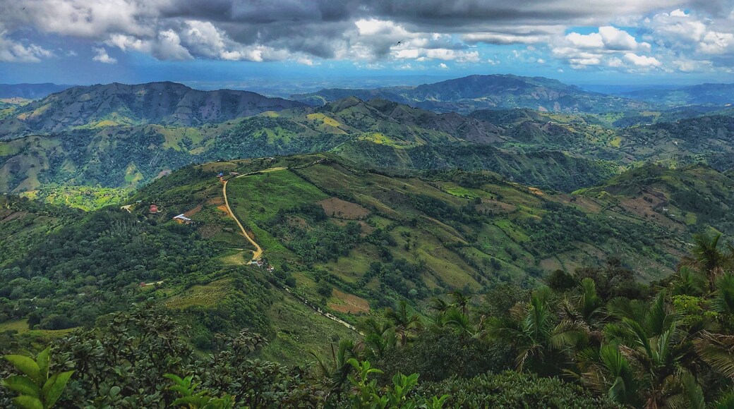 Diego de Ocampo. 1,249 m. Highest point in the Santiago Province, Dominican Republic.
#Adventure