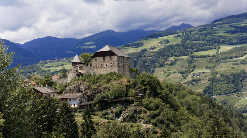 Klausen-Gufidaun, Schloss Summersberg