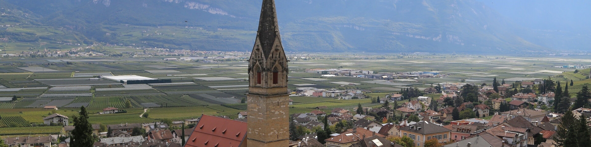 Pfarrkirche St. Quirikus und Julitta, Tramin This media shows the cultural heritage monument with the number 17709 in South Tyrol.
