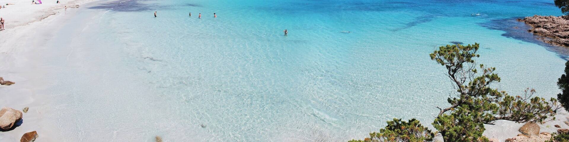 #LifeAtExpedia
Tip: Come early in the morning to enjoy this beautiful beach without the crowd. It is like a giant pool!