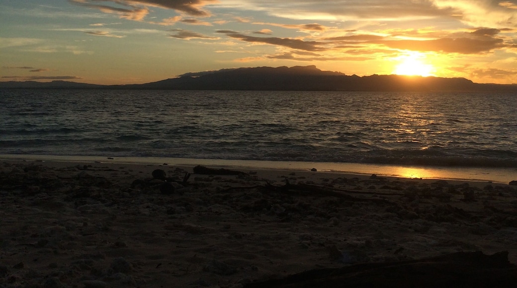 #sunrise on bounty island #goldenhour love #fiji #paradise