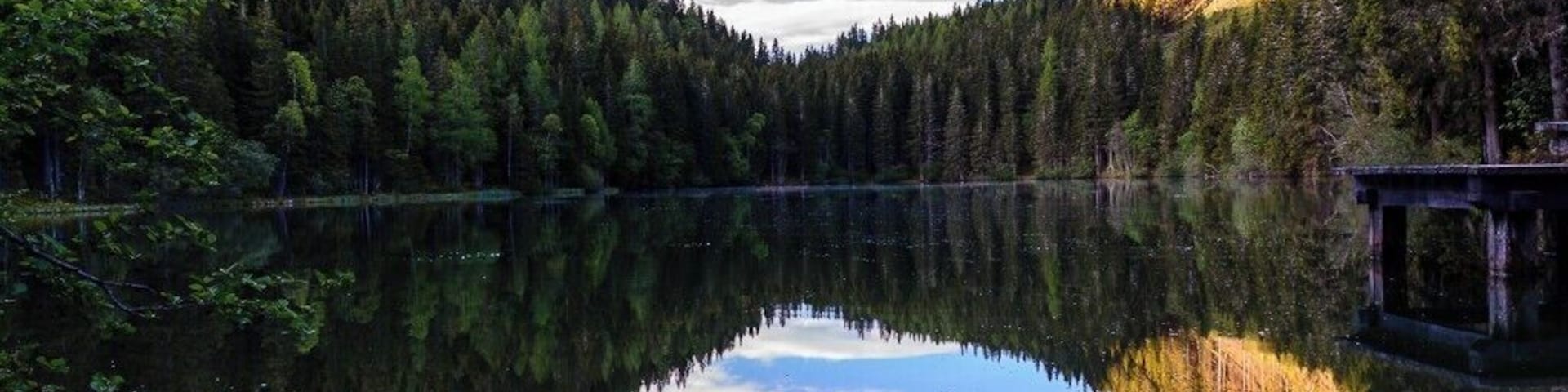 a view on the Auerlingsee in the morning