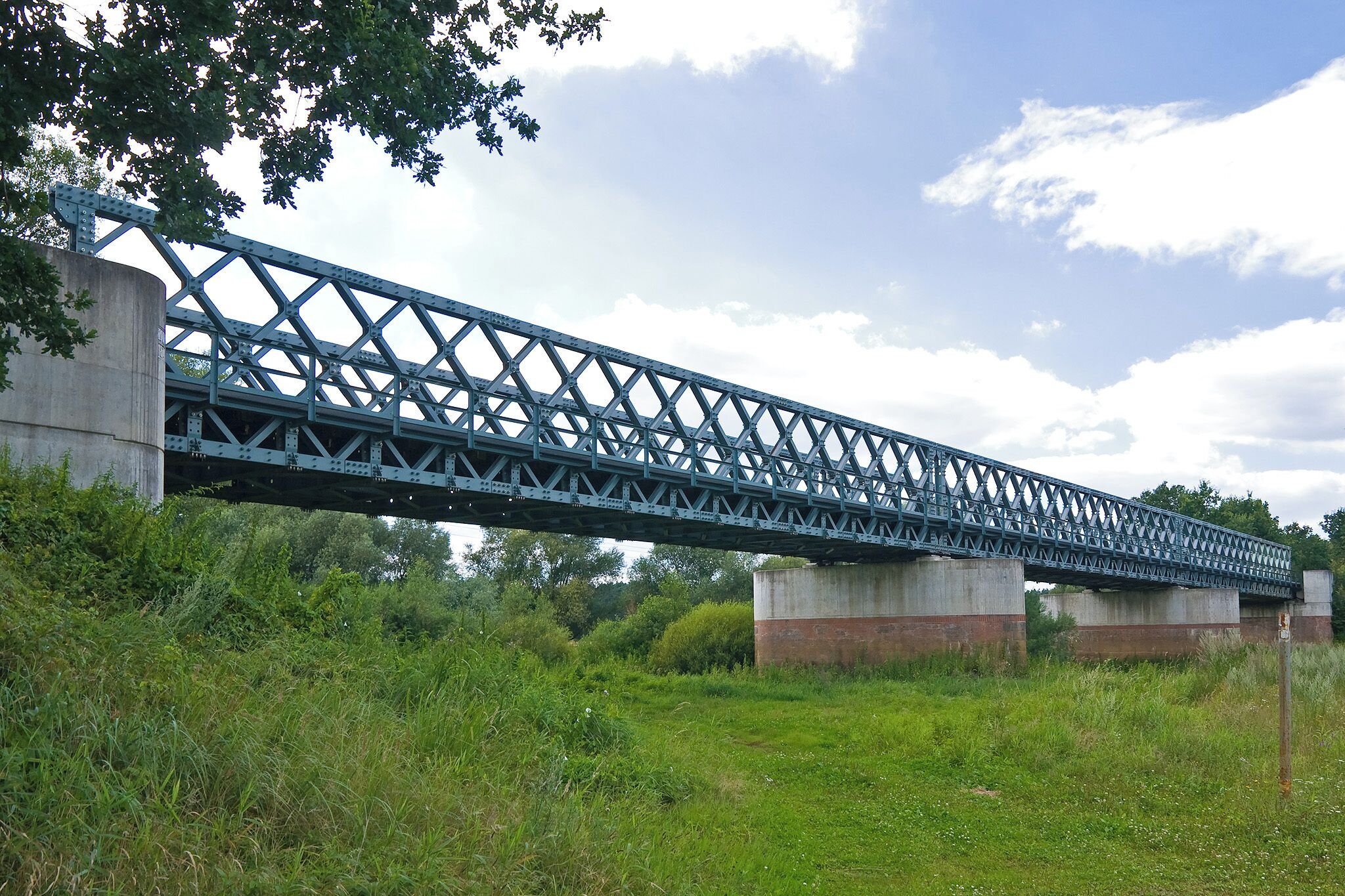 Railway bridge over the Jeetzel River near Seerau in the district Luechow-Dannenberg in Lower Saxony, Germany.