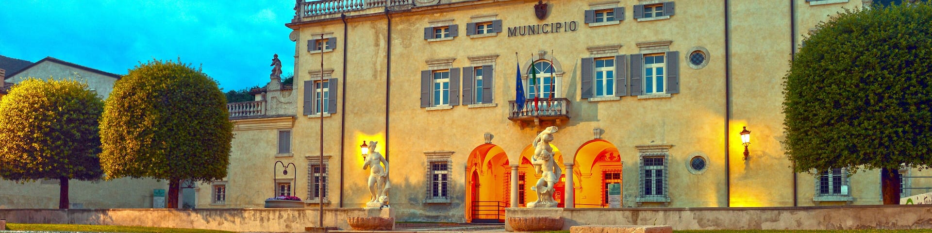 Rathaus von Caprino Veronese, Venetien (Italien)
