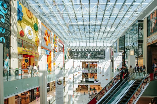 Dubai Mall featuring interior views, shopping and signage