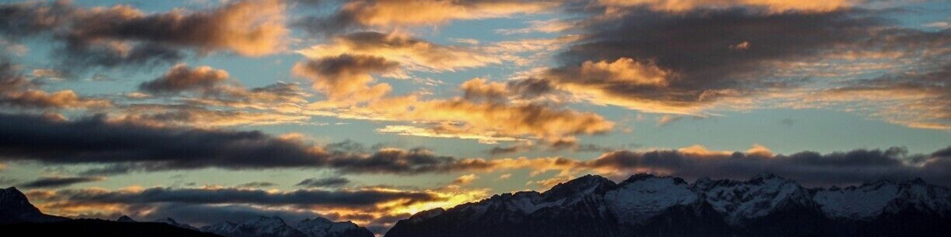 Lake Manapouri is the gateway to Doubtful Sound. Much quieter than Milford, especially in winter, it's the perfect base to explore the Fiordland region of New Zealand