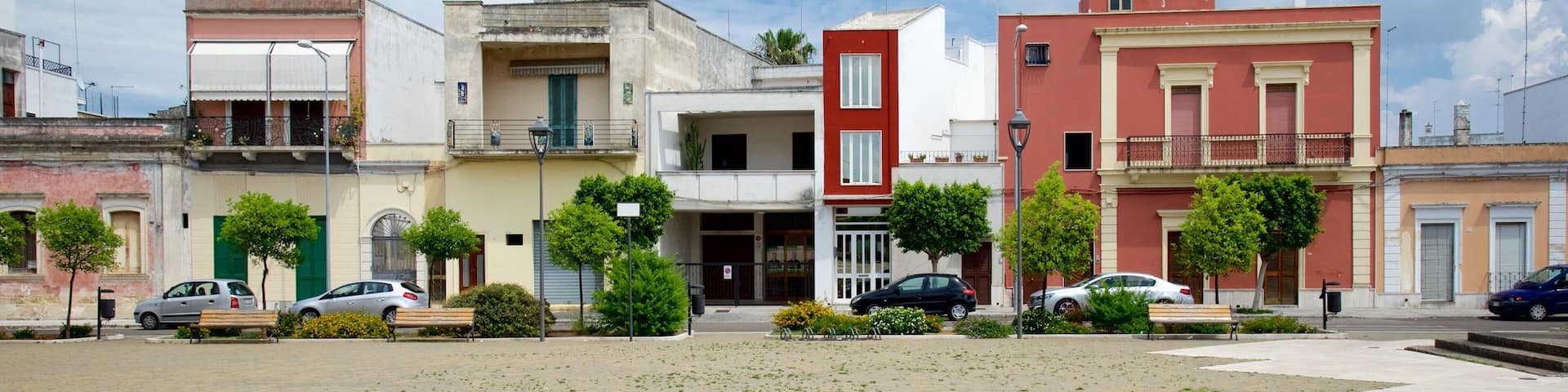 Lecce qui includes square ou place