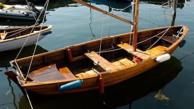 Grebbestad which includes a bay or harbor