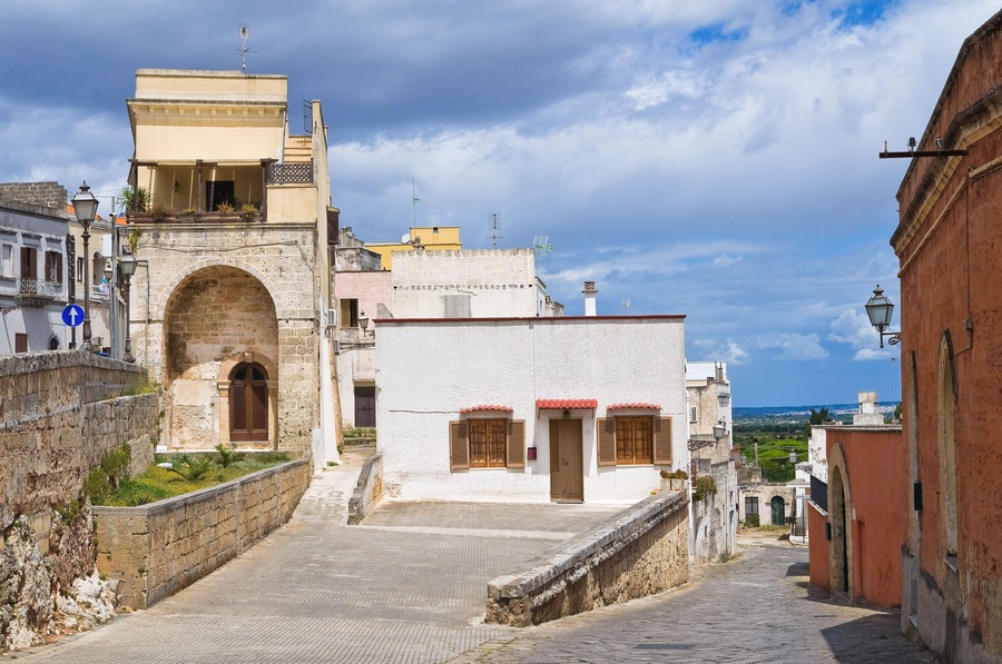Alleyway. Ugento. Puglia. Italy.