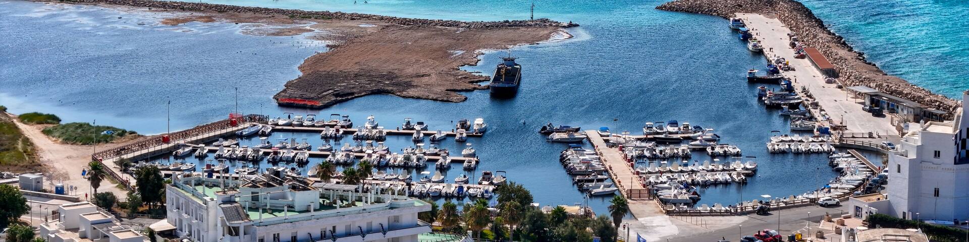 Torre San Giovanni is renowned for its long white beaches of incredible beauty and quality combined with a particularly light blue and transparent sea with shallow waters for very long stretches