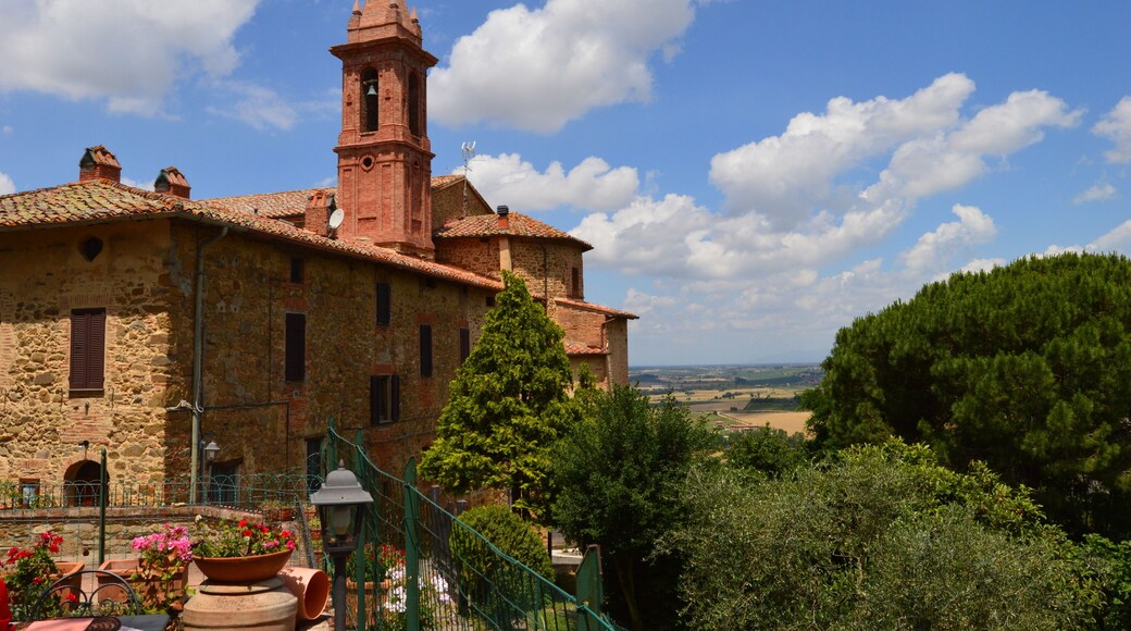 The little village Paciano in Umbria