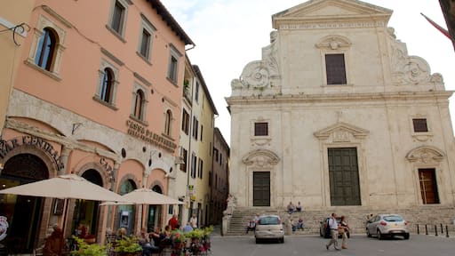 Orte qui includes square ou place