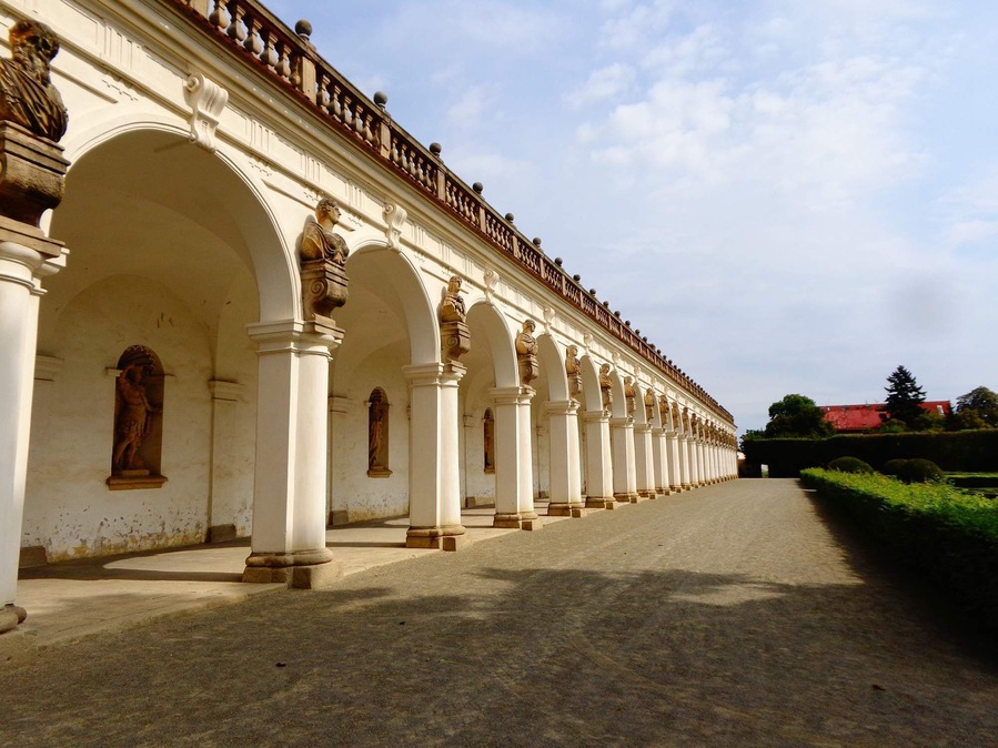 The Flower Garden of Kroměříž, known also as the Pleasure Garden or Lustgarten, is an exceptional historic garden unequalled in broader European and global context. The garden represents a transition between late renaissance Italian gardens and classical baroque gardens of the French type, such as the one in Versailles. The Flower Garden is a rectangular axial concept established in 1665 with the dimensions of 300 x 485 metres, featuring impressive geometrical clipped hedges and floral ornaments
#StunningStructures
