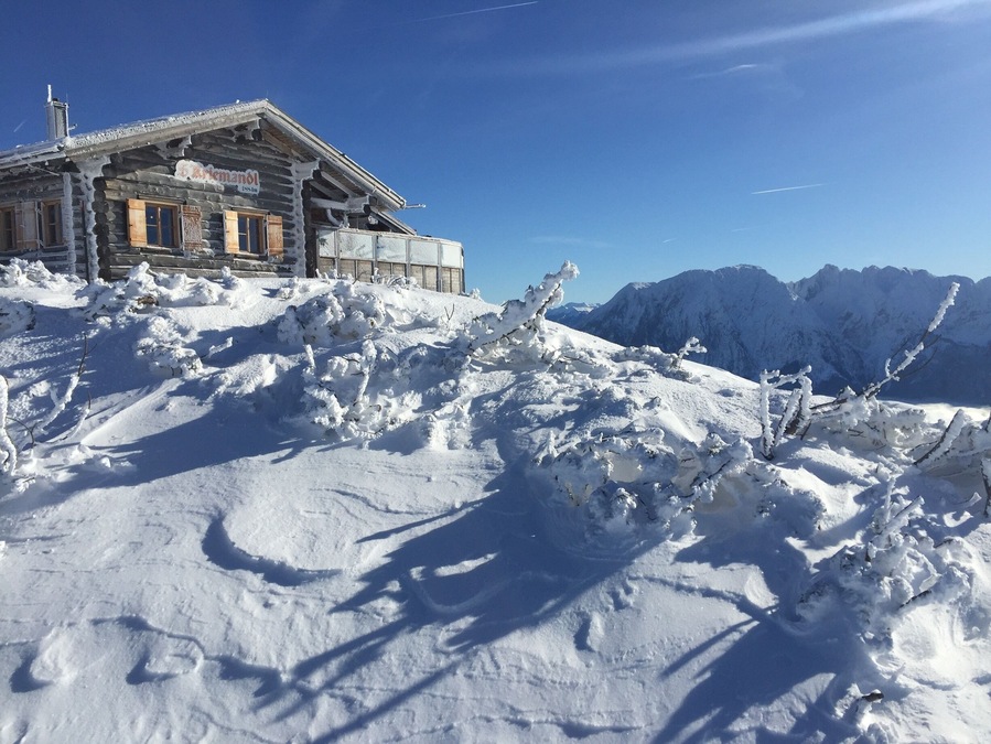 Kriemandlhütte with Mountain Grimming