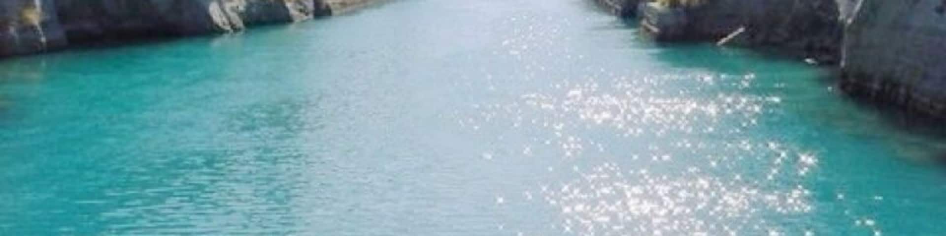 Cruise on the Canal Vista through Corinth Canal.