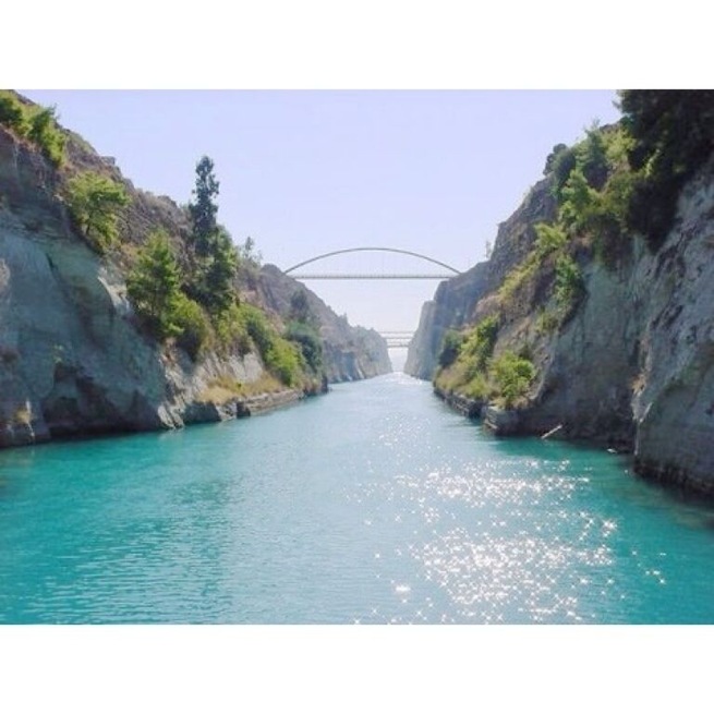 Cruise on the Canal Vista through Corinth Canal.