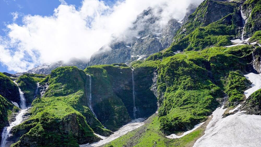 This beautiful place *hintersee felbertal in Austria is amazing. Love traveling in austria 🌏 #hintersee #felbertal #austria
