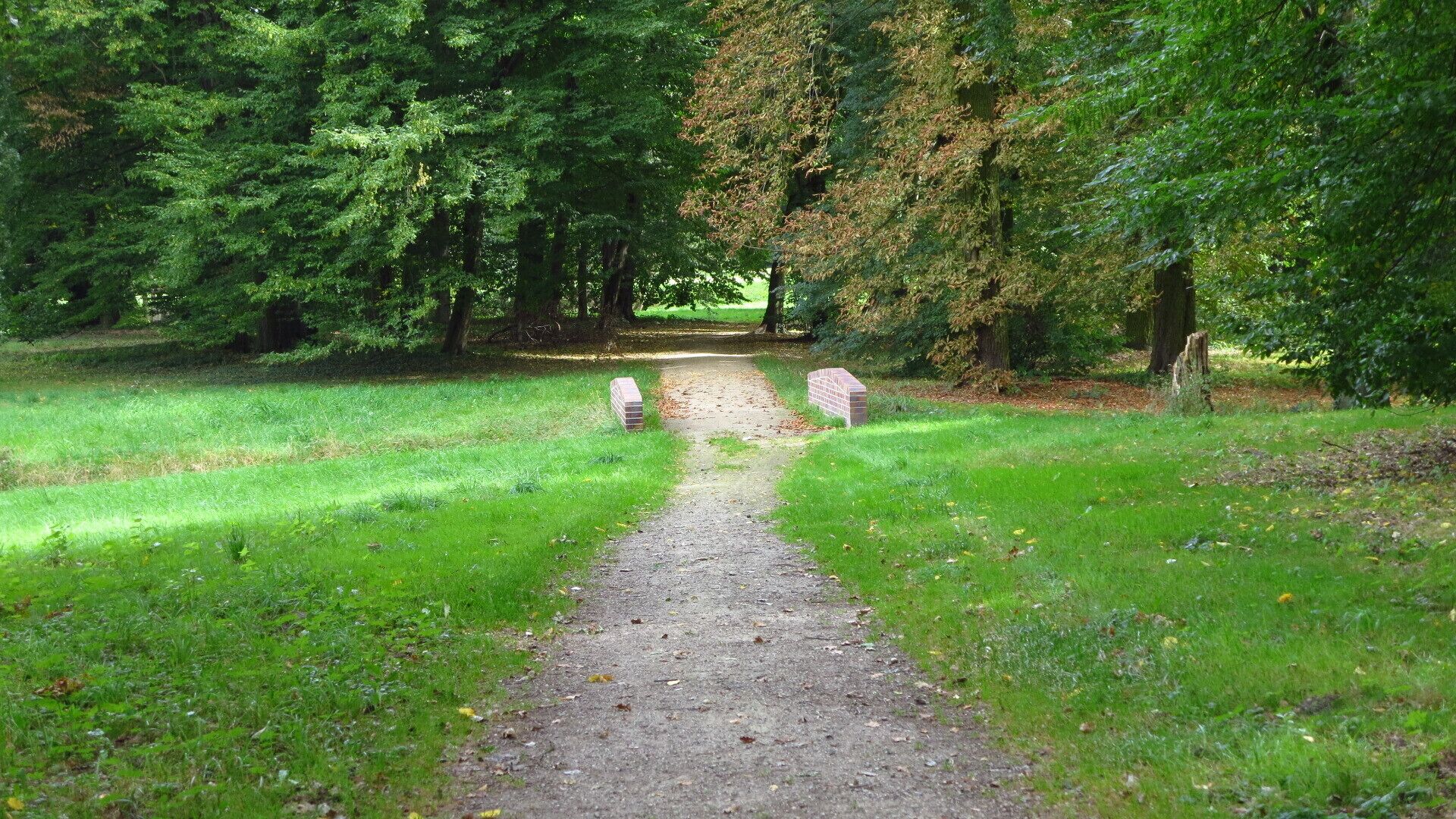 Kleine Brücke, Lennépark, Nr. 7 in der Liste der Baudenkmale in Blumberg bei Ahrensfelde