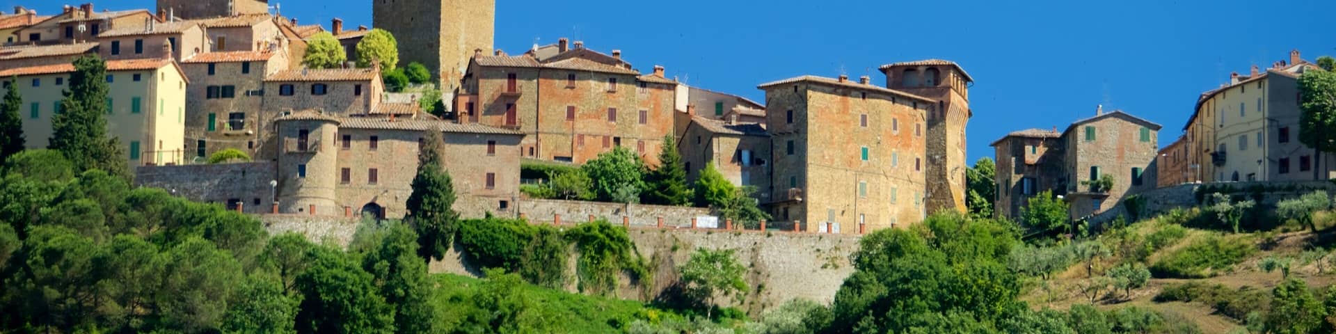 Panicale mostrando una ciudad