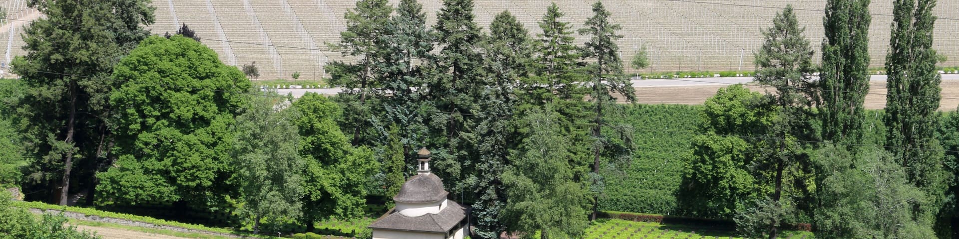 Vahrn, Südtirol: Kriegerfriedhof 1914-1918 mit Kapelle
