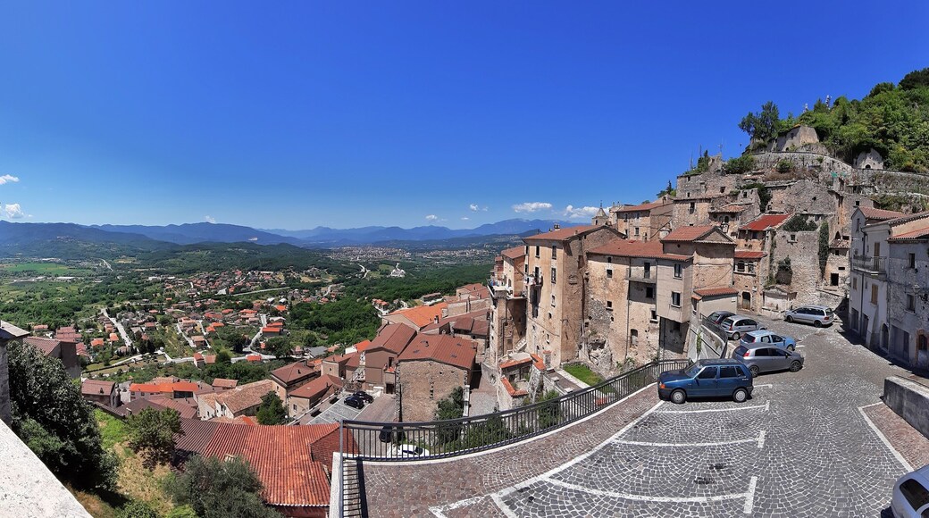 Pesche - Panoramica dai vicoli